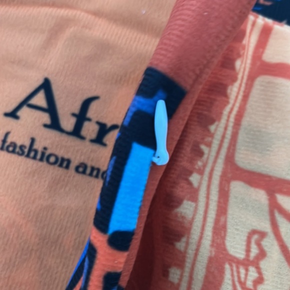 African Queen NWOT Soft, Colorful Pillow Cover - Picture 5 of 5